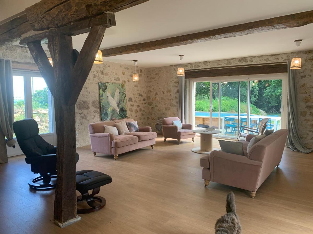 Maison Papillon Gite De Ressourcement Lusignan-Petit Luaran gambar
