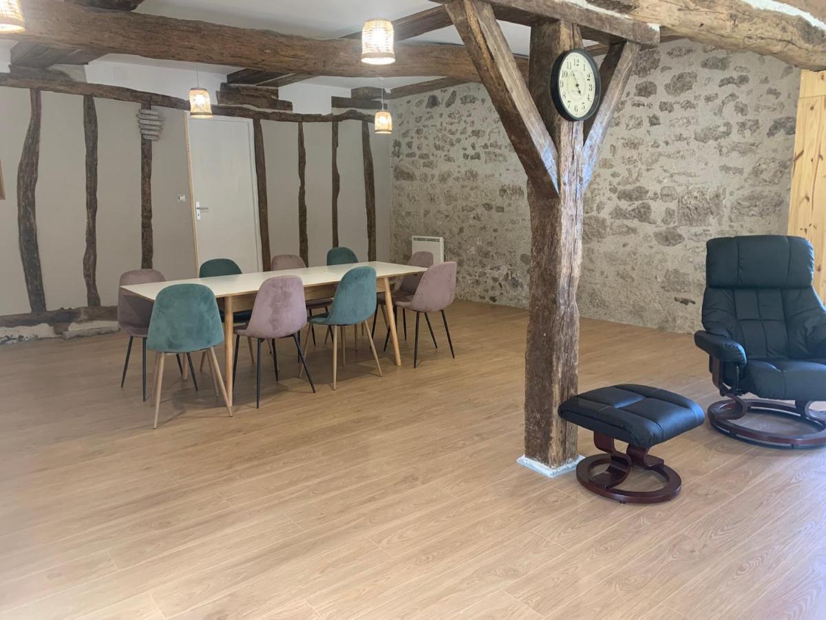 Maison Papillon Gite De Ressourcement Lusignan-Petit Luaran gambar