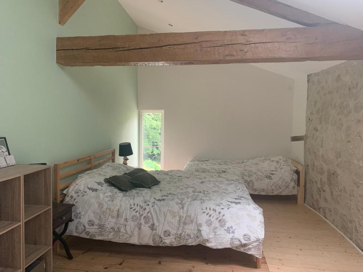 Maison Papillon Gite De Ressourcement Lusignan-Petit Luaran gambar